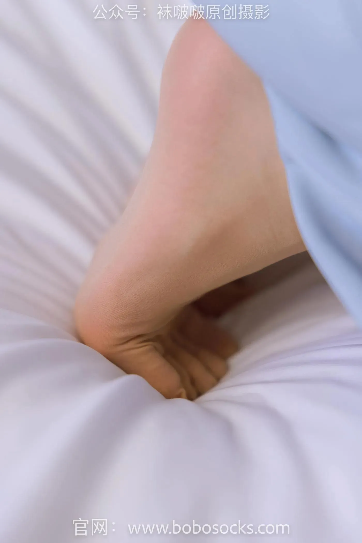 [BoBoSocks袜啵啵]NO.131 苏苏-两双高跟鞋、黑丝 [140P]插图8